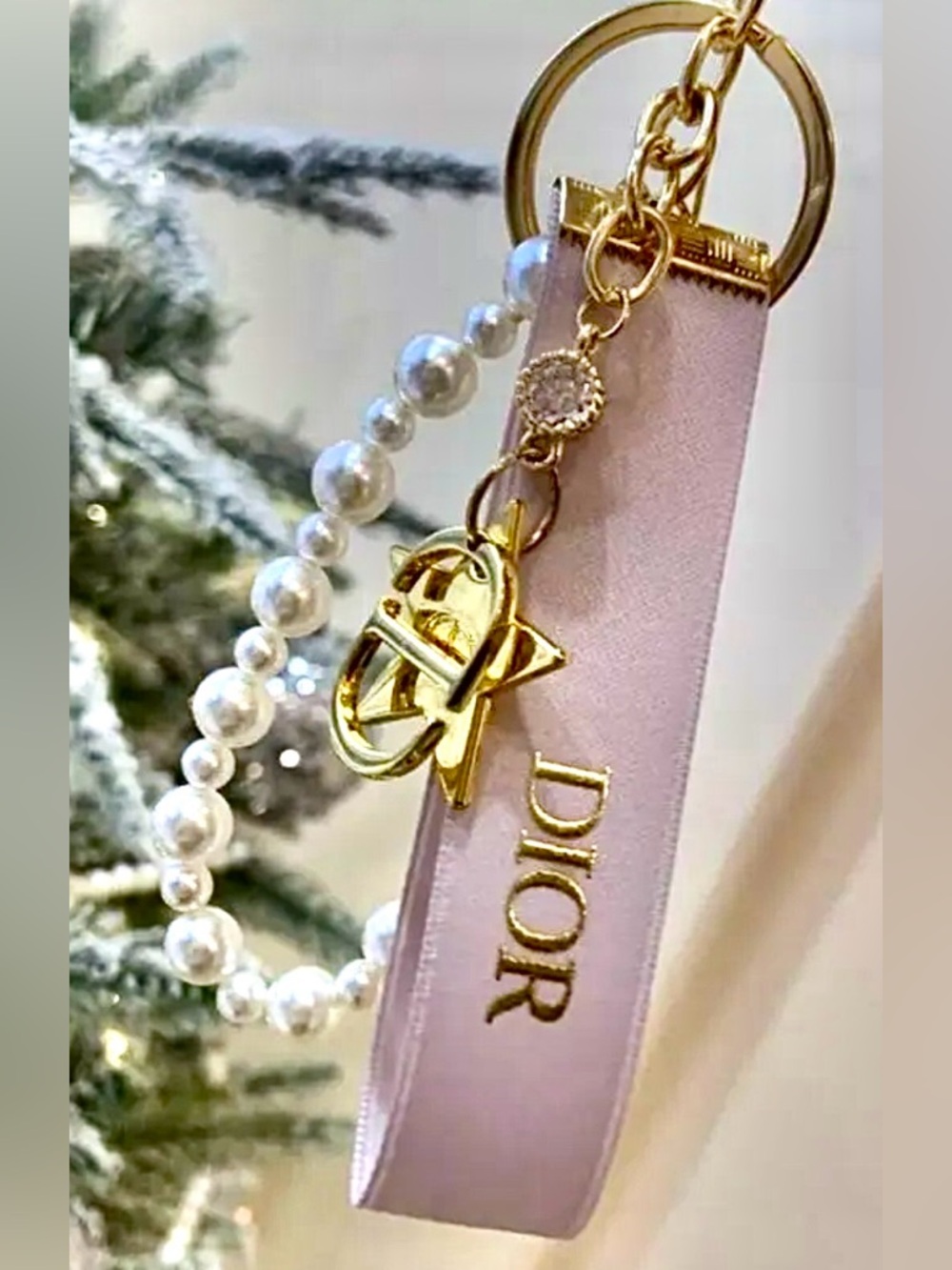 Dior Pearl Key Chain and Bag Cham with Pink Ribbon NWB GWP - Picture 5 of 7